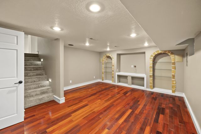 5121 Magnolia Drive, Pleasant Hill, IA 50327