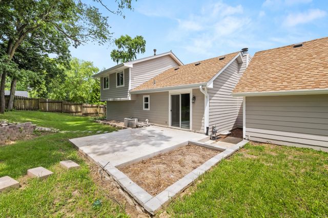 5121 Magnolia Drive, Pleasant Hill, IA 50327