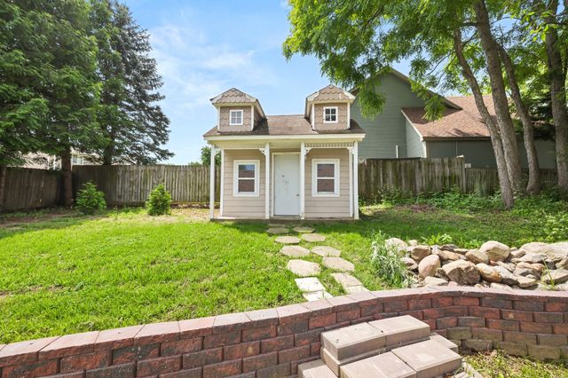 5121 Magnolia Drive, Pleasant Hill, IA 50327