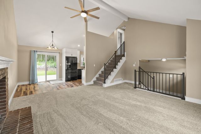 5121 Magnolia Drive, Pleasant Hill, IA 50327