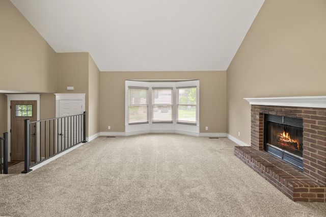 5121 Magnolia Drive, Pleasant Hill, IA 50327