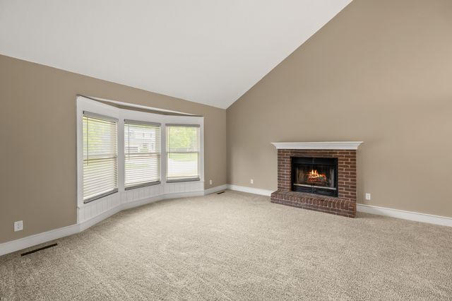 5121 Magnolia Drive, Pleasant Hill, IA 50327