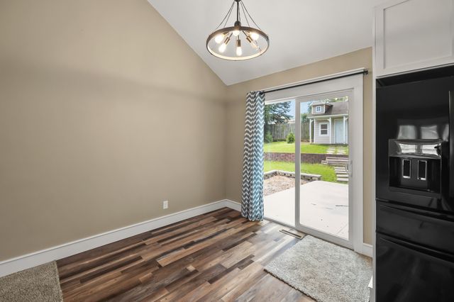 5121 Magnolia Drive, Pleasant Hill, IA 50327
