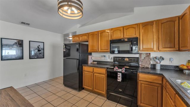 702 LEMON AVENUE, Dundee, FL 33838