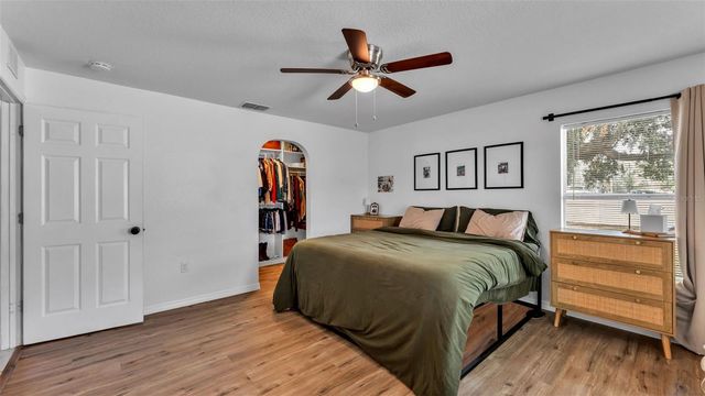 702 LEMON AVENUE, Dundee, FL 33838