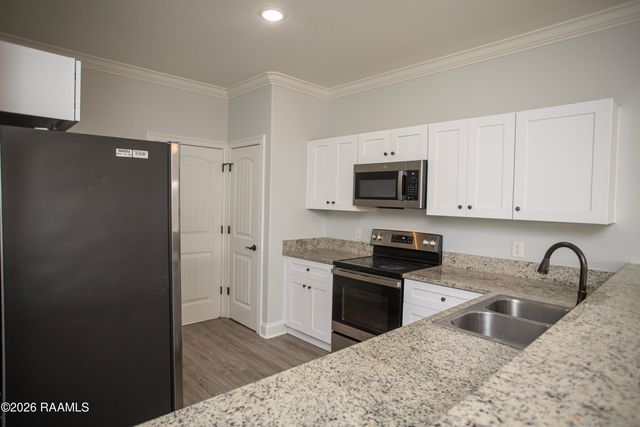 14 Townhouse Cove, Lafayette, LA 70506