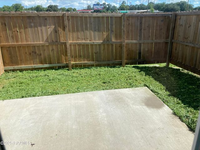 14 Townhouse Cove, Lafayette, LA 70506