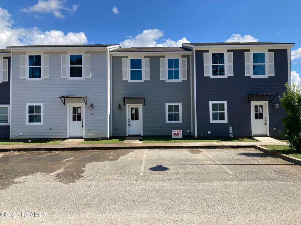 14 Townhouse Cove, Lafayette, LA 70506
