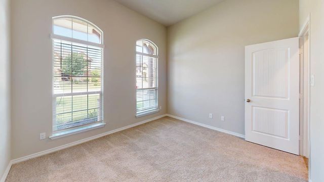 709 Sydney BLVD, Thorndale, TX 76577