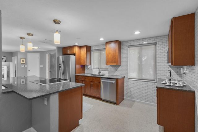 2605 BOTANY AVENUE, Sarasota, FL 34239