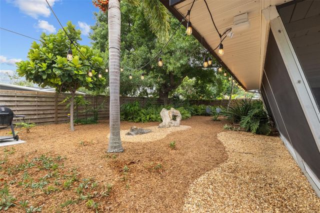 2605 BOTANY AVENUE, Sarasota, FL 34239