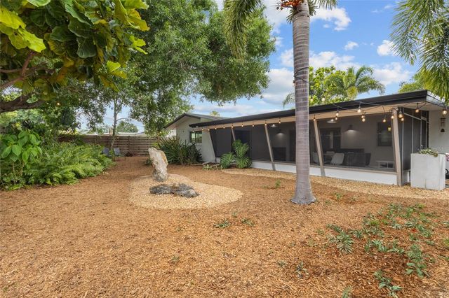 2605 BOTANY AVENUE, Sarasota, FL 34239