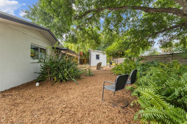 2605 BOTANY AVENUE, Sarasota, FL 34239