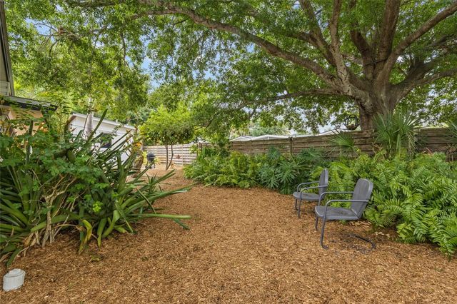 2605 BOTANY AVENUE, Sarasota, FL 34239
