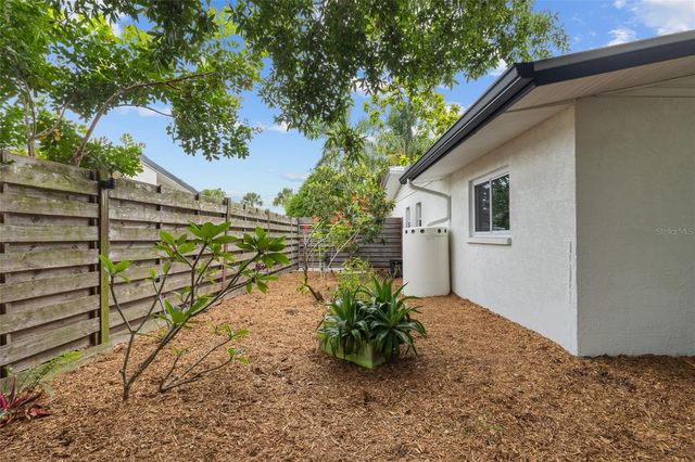 2605 BOTANY AVENUE, Sarasota, FL 34239