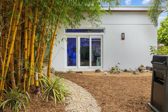 2605 BOTANY AVENUE, Sarasota, FL 34239