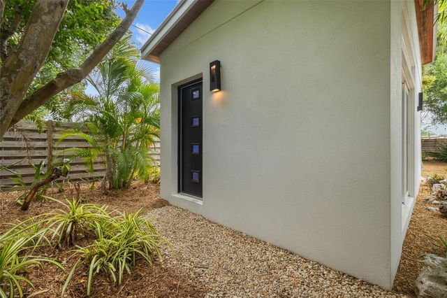 2605 BOTANY AVENUE, Sarasota, FL 34239