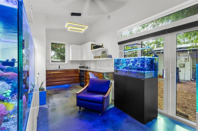 2605 BOTANY AVENUE, Sarasota, FL 34239