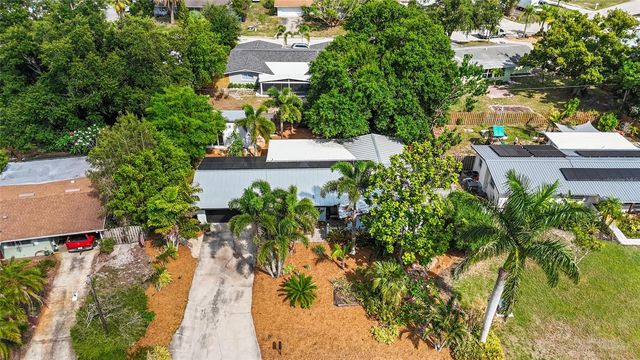 2605 BOTANY AVENUE, Sarasota, FL 34239