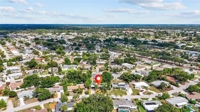 2605 BOTANY AVENUE, Sarasota, FL 34239