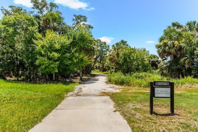 8701 WINTER BREEZE, Sarasota, FL 34241