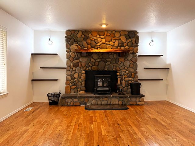 11889 Williams Highway, Grants Pass, OR 97527