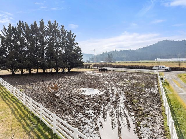 11889 Williams Highway, Grants Pass, OR 97527