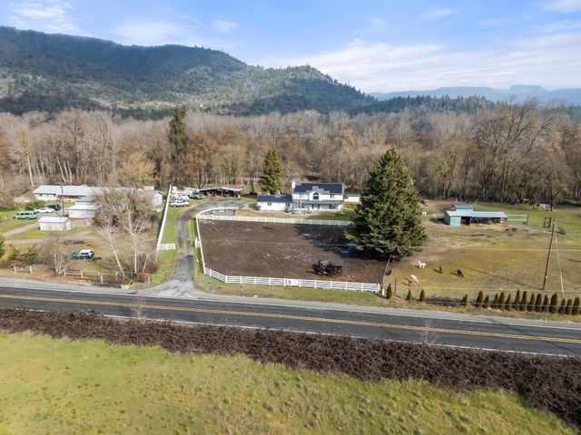11889 Williams Highway, Grants Pass, OR 97527