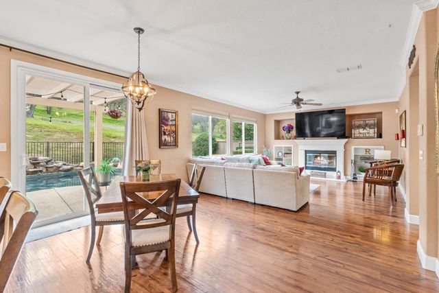 3882 Meadow Wood Drive, El Dorado Hills, CA 95762