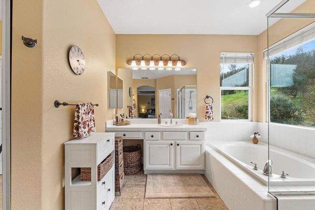 3882 Meadow Wood Drive, El Dorado Hills, CA 95762