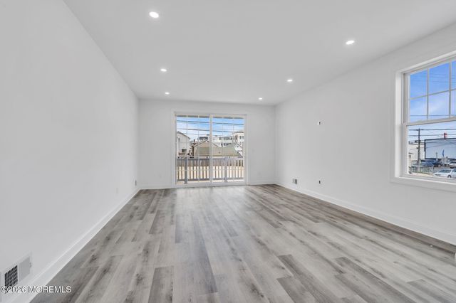 29 Hamilton Avenue, Seaside Heights, NJ 08751