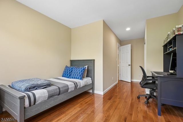 137 Kingston Ct, Madison Boro, NJ 07940