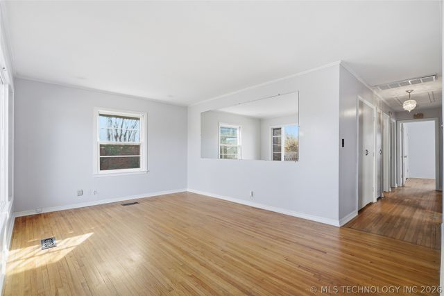 1746 S Yorktown Avenue, Tulsa, OK 74104