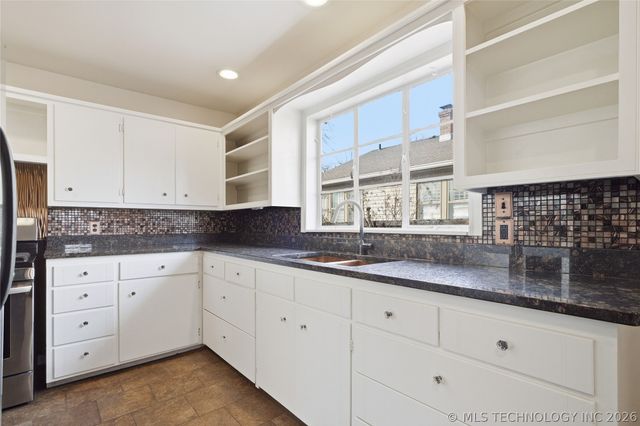 1746 S Yorktown Avenue, Tulsa, OK 74104