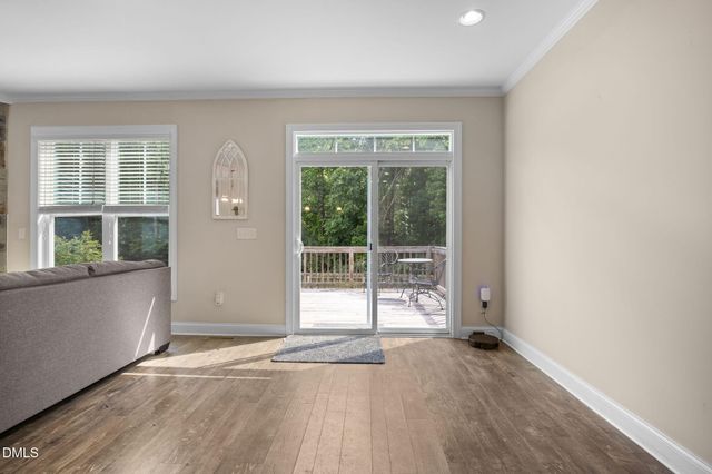 208 Log Pond Court, Apex, NC 27502