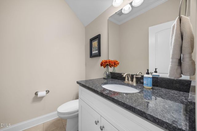 208 Log Pond Court, Apex, NC 27502