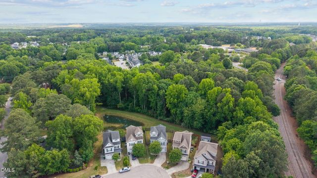 208 Log Pond Court, Apex, NC 27502