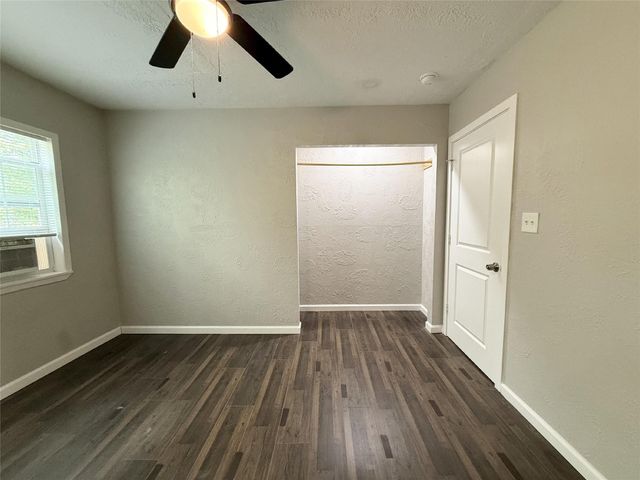 7515 Bayway Drive 3, Baytown, TX 77520