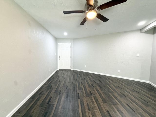 7515 Bayway Drive 3, Baytown, TX 77520