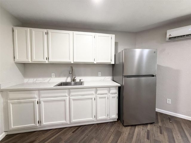 7515 Bayway Drive 3, Baytown, TX 77520