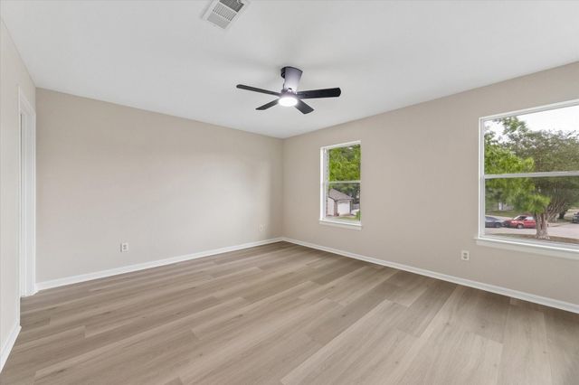 5015 Kleinmeadow Court, Houston, TX 77066