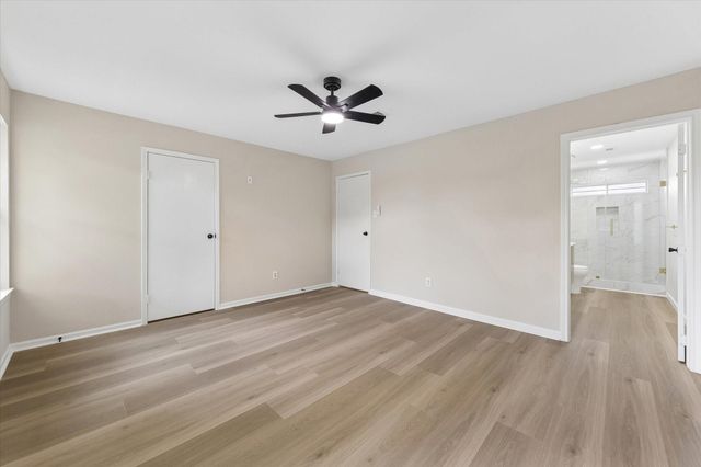 5015 Kleinmeadow Court, Houston, TX 77066