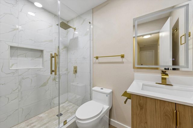 5015 Kleinmeadow Court, Houston, TX 77066