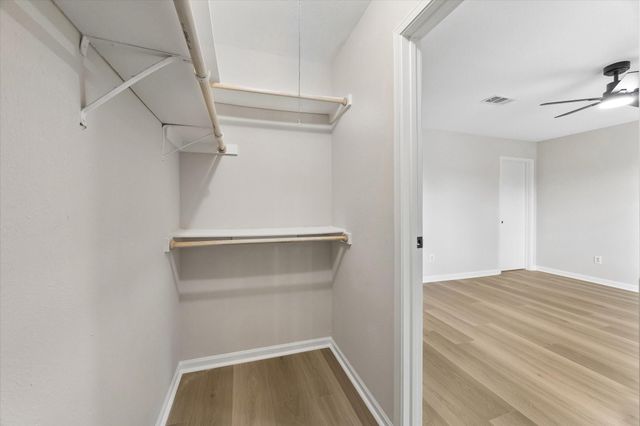 5015 Kleinmeadow Court, Houston, TX 77066