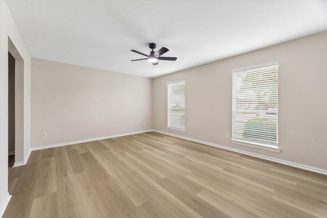 5015 Kleinmeadow Court, Houston, TX 77066