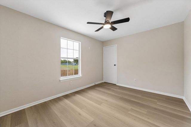 5015 Kleinmeadow Court, Houston, TX 77066