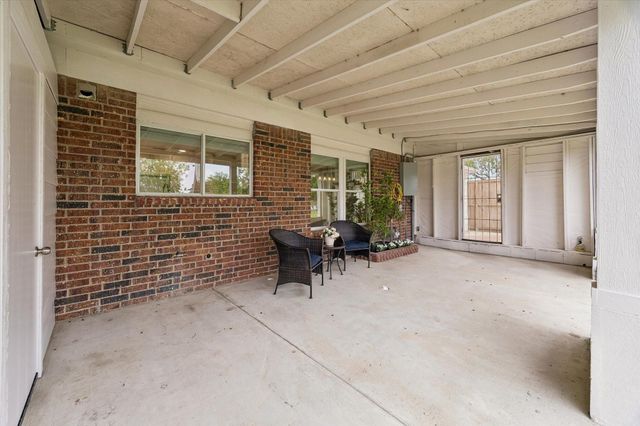 5015 Kleinmeadow Court, Houston, TX 77066