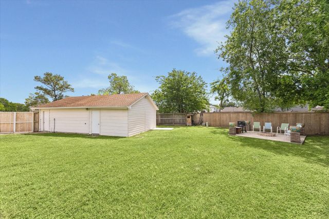 5015 Kleinmeadow Court, Houston, TX 77066