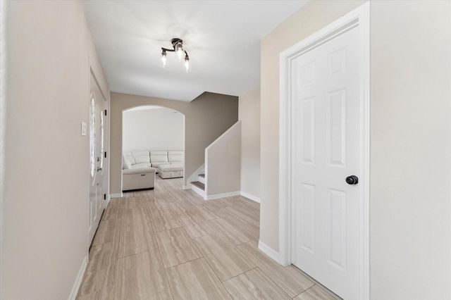 5015 Kleinmeadow Court, Houston, TX 77066