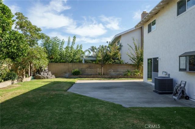 17122 Pleasant Circle, Huntington Beach, CA 92649